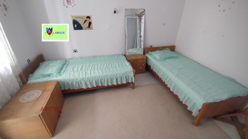 Продава КЪЩА, с. Нареченски бани, област Пловдив, снимка 11 - Къщи - 52221610