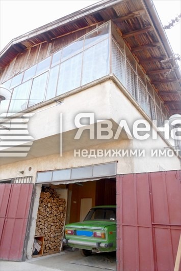 Продава КЪЩА, с. Извор, област София област