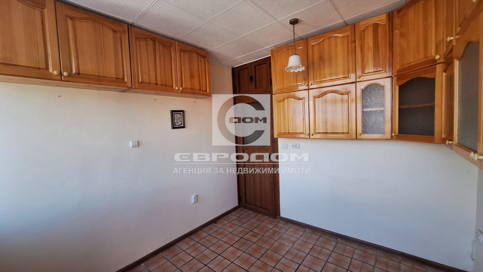 Продава 4-СТАЕН, гр. Казанлък, област Стара Загора, снимка 17 - Апартаменти - 54412118