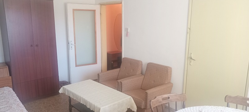 Продава 1-СТАЕН в град Пазарджик, Запад - 44 кв.м / 46 000 € » 89 968.18 лв., ДОМ-КО