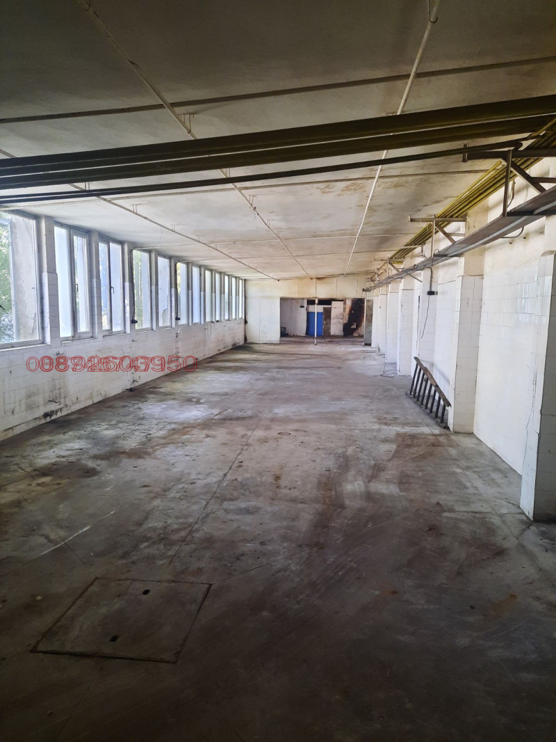 Продава ПРОМ. ПОМЕЩЕНИЕ, гр. Ботевград, област София област, снимка 4 - Производствени сгради - 52838985