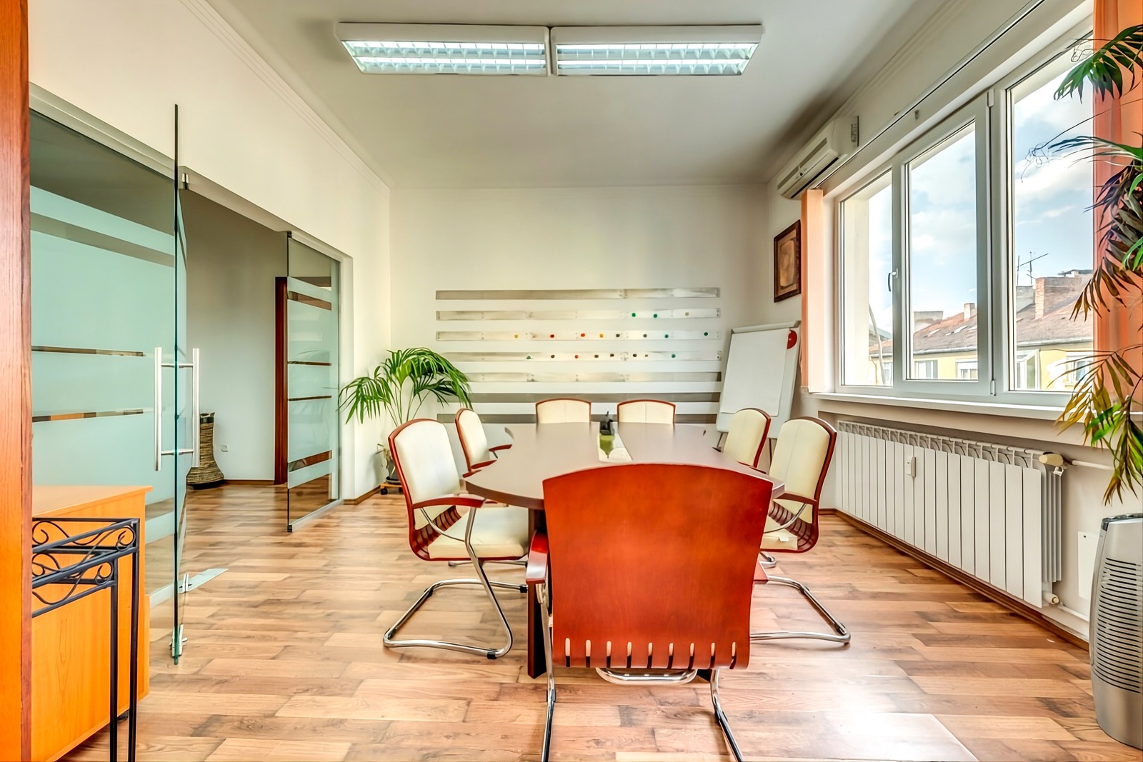 Продава 3-СТАЕН, гр. София, Център, снимка 2 - Апартаменти - 56260830