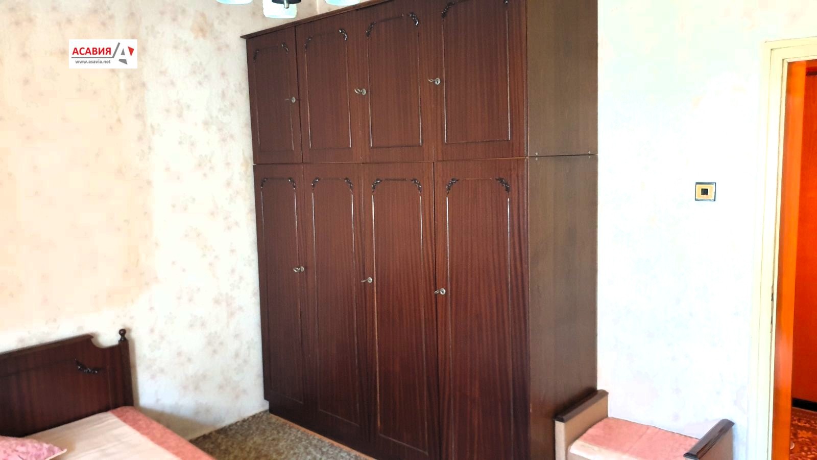 Продава ЕТАЖ ОТ КЪЩА, гр. Ловеч, Широк център, снимка 8 - Етаж от къща - 55059542