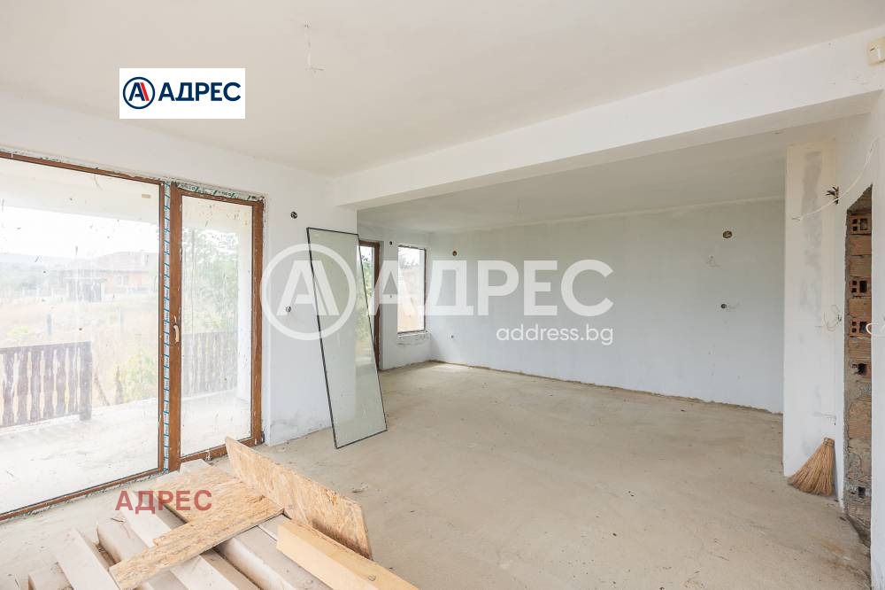 Продава КЪЩА, с. Църква, област Добрич, снимка 2 - Къщи - 54253558