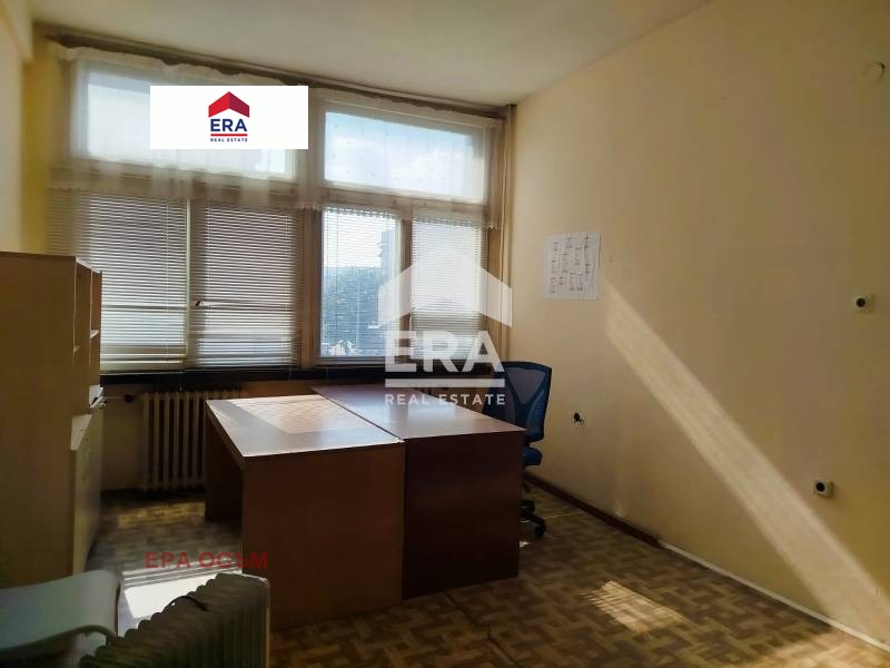 Продава ОФИС, гр. Ловеч, Широк център, снимка 2 - Офиси - 52074701