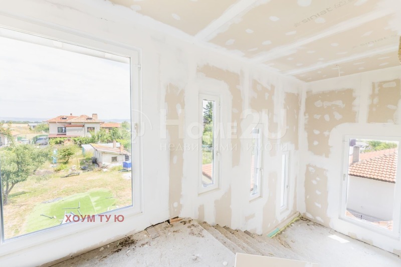 Te koop  Huis regio Sofia , Bozjurishte , 231 m² | 46125186 - afbeelding [10]