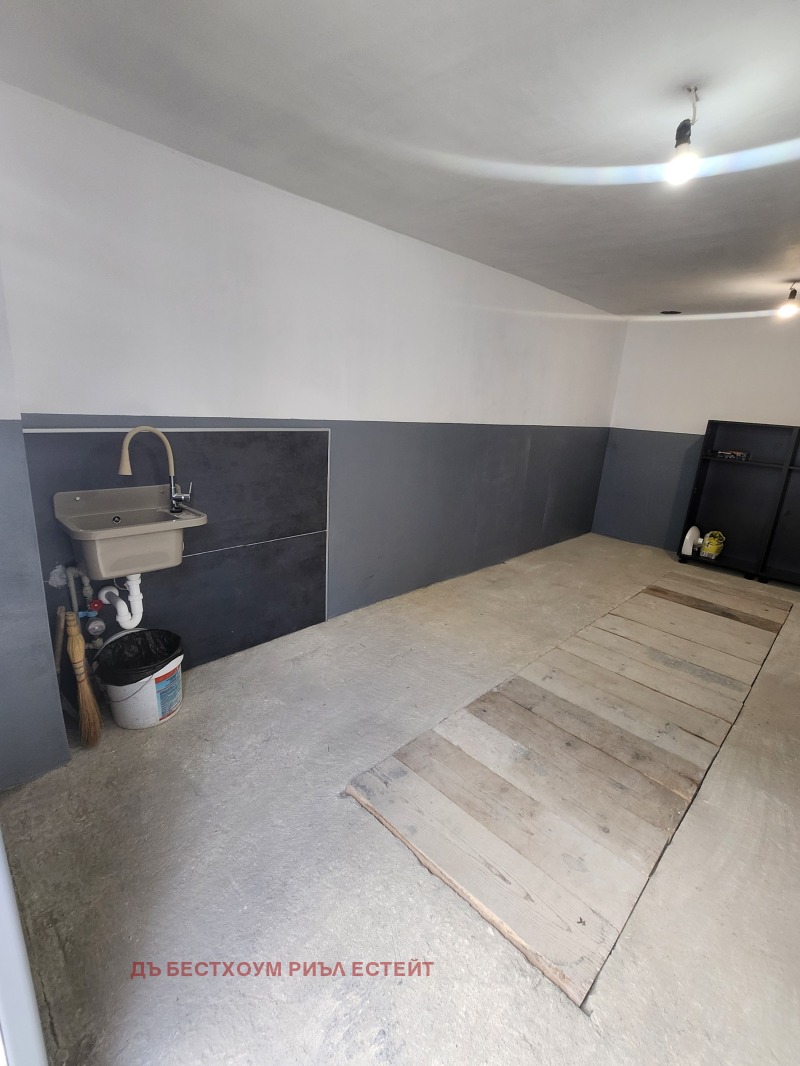 Продава ГАРАЖ, ПАРКОМЯСТО, гр. Варна, Лятно кино Тракия, снимка 5 - Гаражи и паркоместа - 51847527