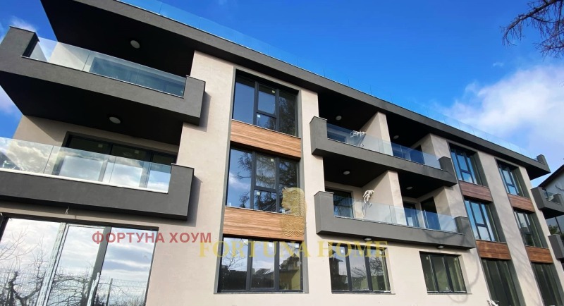 Продава 3-СТАЕН, гр. Варна, м-т Долна Трака, снимка 1 - Aпартаменти - 48317392