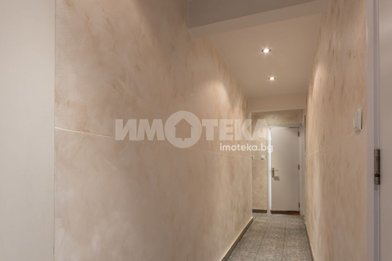 Продава 3-СТАЕН, гр. Варна, Окръжна болница-Генерали, снимка 15 - Апартаменти - 53172991