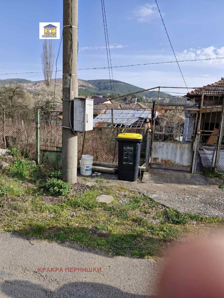 Продава КЪЩА, гр. Батановци, област Перник, снимка 2 - Къщи - 54968304