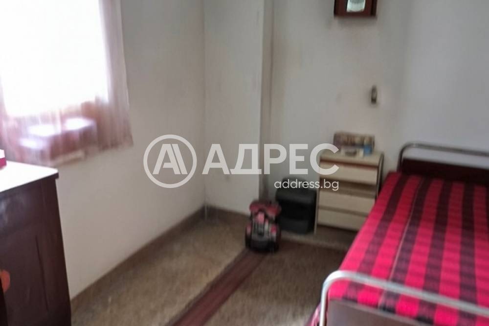 Продава КЪЩА, гр. Варна, Център