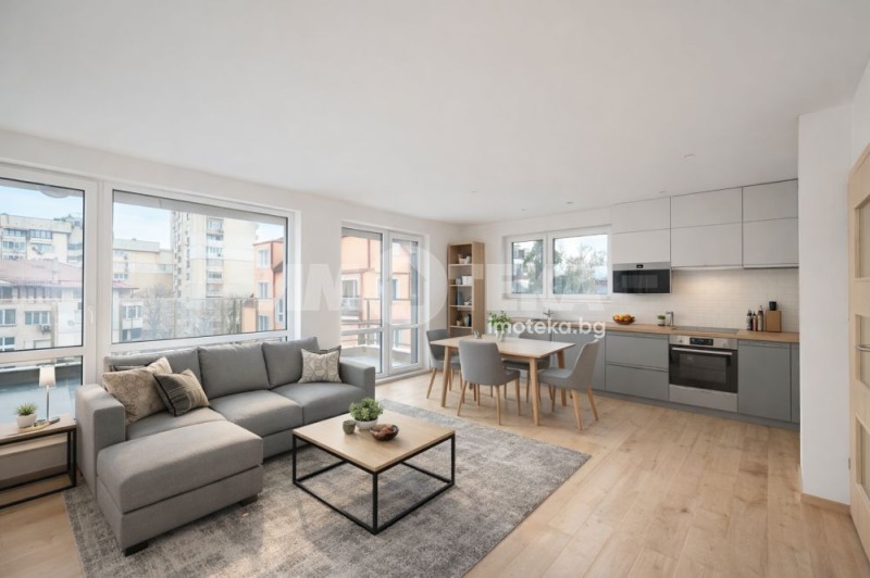 Продава 3-СТАЕН, гр. Пловдив, Център, снимка 2 - Апартаменти - 53160781