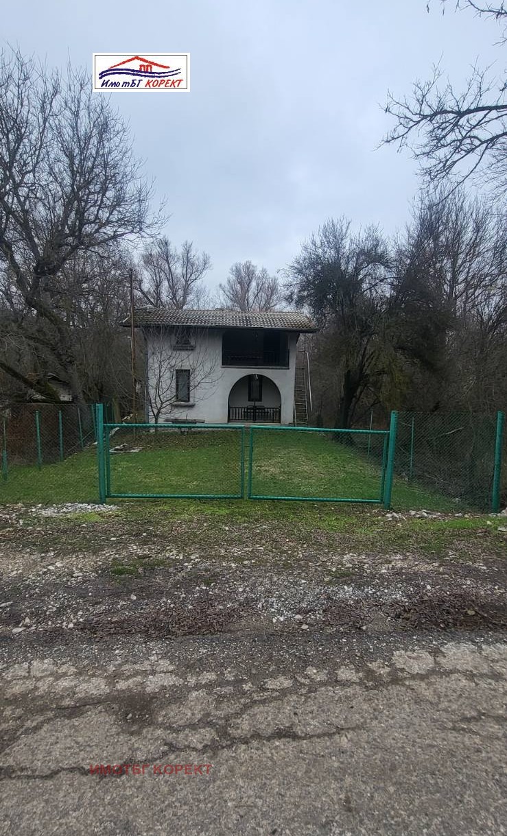Продава КЪЩА, с. Табан, област София област