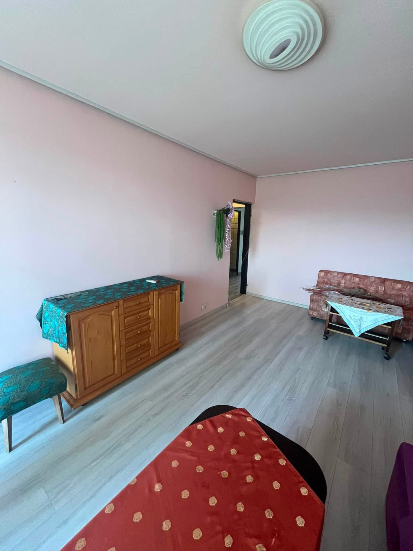 Продава 2-СТАЕН, гр. Перник, Изток, снимка 2 - Апартаменти - 55706938
