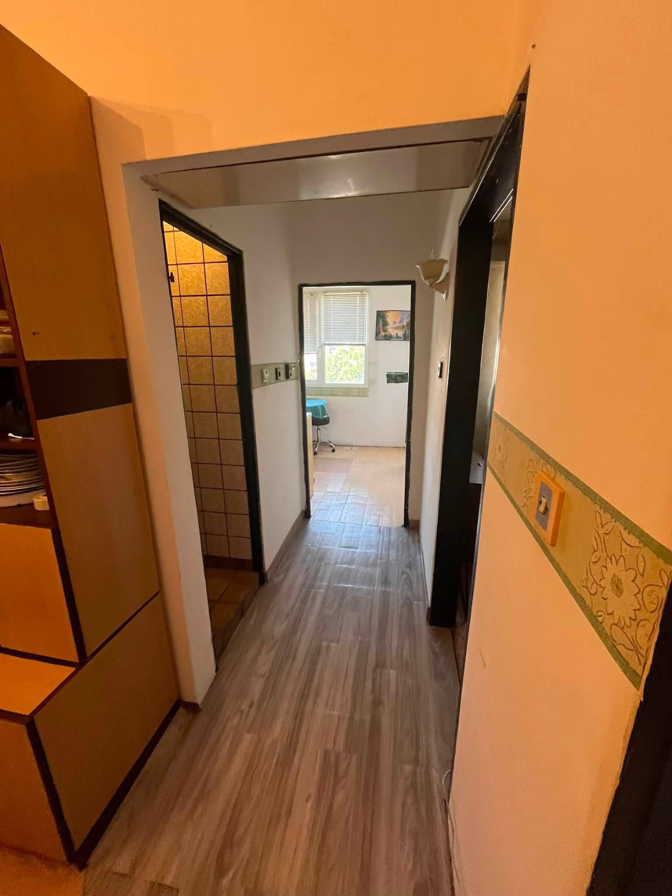 Продава 2-СТАЕН, гр. Перник, Изток, снимка 3 - Апартаменти - 55706938