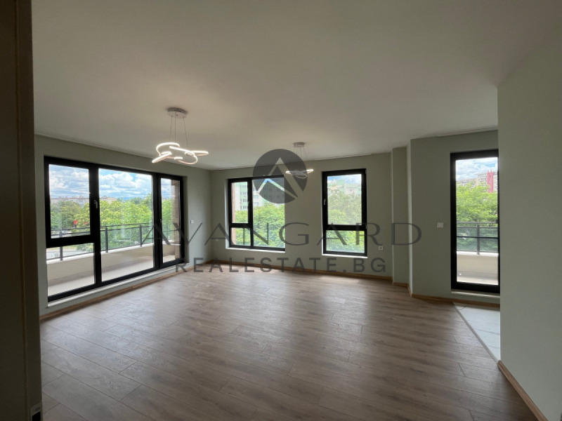 Продава 3-СТАЕН в град Пловдив, Христо Смирненски - 140 кв.м / 355 999 € » 696 273.52 лв., АВАНГАРД РИЪЛ ЕСТЕЙТ
