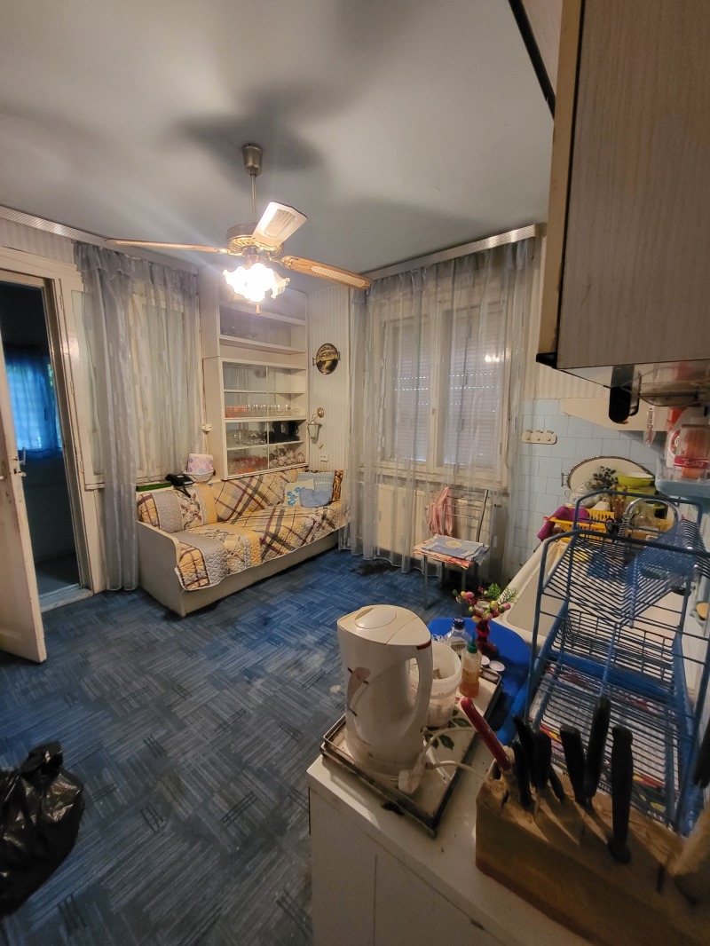 En venta  2 dormitorios Pleven , 9-ti kvartal , 95 metros cuadrados | 14065237 - imagen [8]