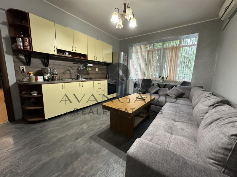 Продава  3-стаен, град Пловдив, Център •  209 999 € • ID 84067317 — holmes.bg - [1] 