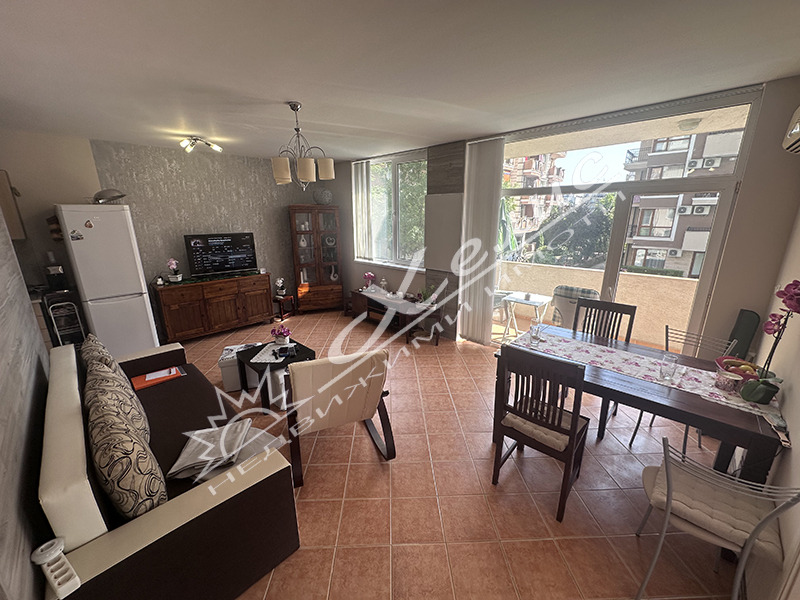 À venda  2 quartos região Burgas , k.k. Slantchev briag , 86 m² | 20275607 - imagem [2]