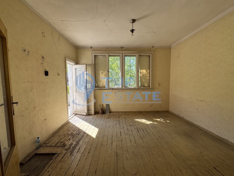 Продава ЕТАЖ ОТ КЪЩА, гр. Горна Оряховица, област Велико Търново, снимка 4 - Етаж от къща - 51810698