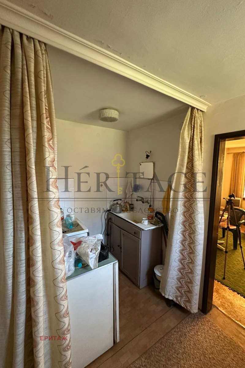 Продава КЪЩА, с. Горно Камарци, област София област, снимка 12 - Къщи - 52461932