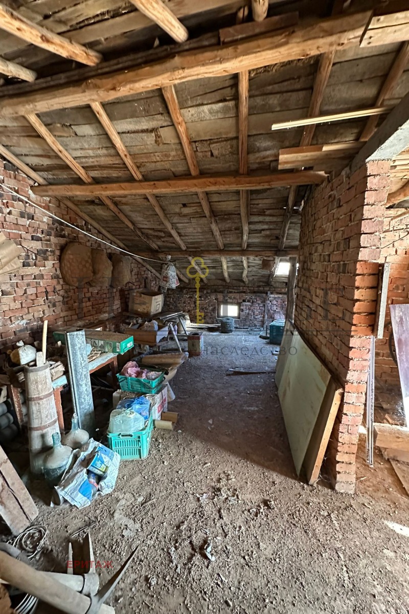 Продава КЪЩА, с. Горно Камарци, област София област, снимка 16 - Къщи - 52461932