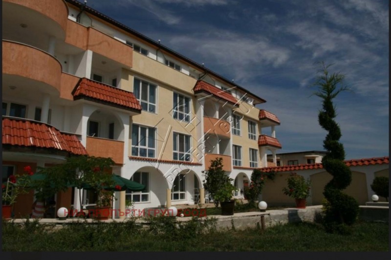 Продава 2-СТАЕН, гр. Черноморец, област Бургас, снимка 2 - Апартаменти - 52397207