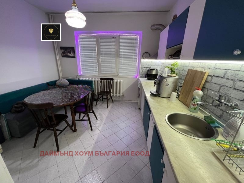 À venda  2 quartos Plovdiv , Karchiiaka , 96 m² | 82120829 - imagem [2]