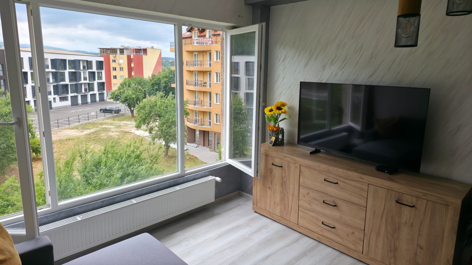 Продава 2-СТАЕН, гр. Перник, Изток, снимка 2 - Апартаменти - 55408744