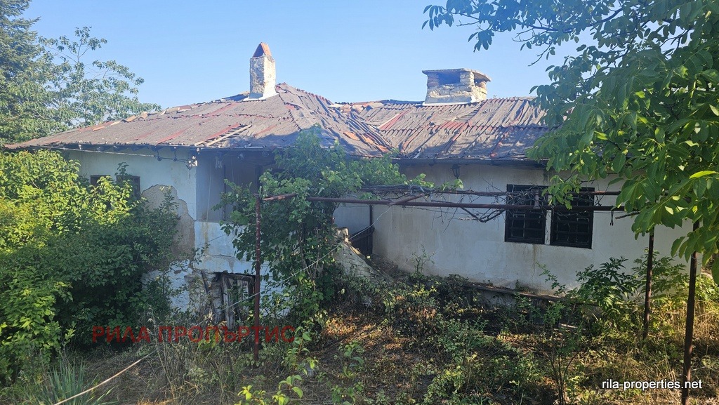 Продава КЪЩА, с. Горна Василица, област София област