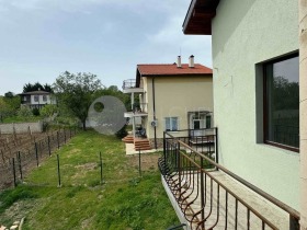 Hus Ravna gora, region Varna 3