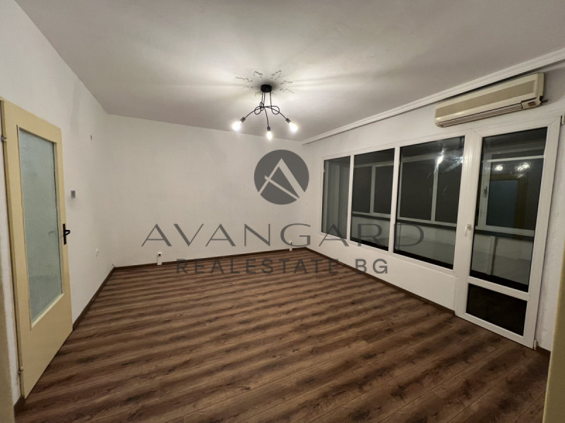 Продава 3-СТАЕН, гр. Пловдив, Кючук Париж, снимка 2 - Апартаменти - 52391846