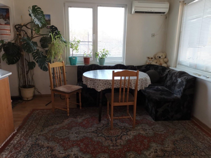 En venta  Piso de la casa región Plovdiv , Parvomay , 138 metros cuadrados | 79858587 - imagen [2]