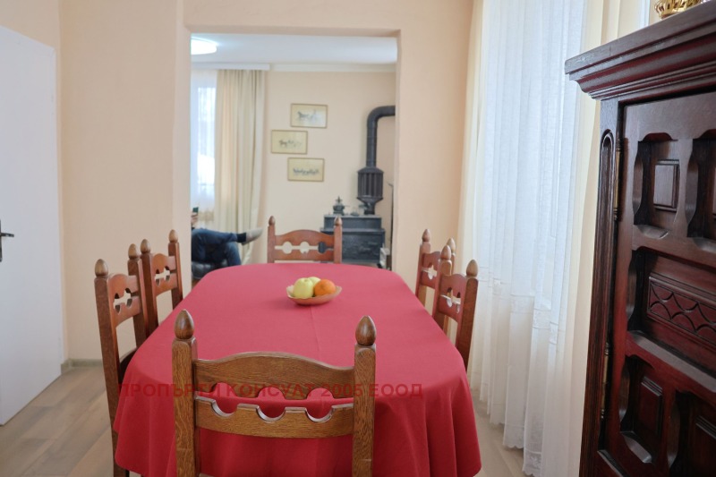 Продава КЪЩА, с. Говедарци, област София област, снимка 6 - Къщи - 53077185