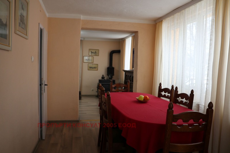 Продава КЪЩА, с. Говедарци, област София област, снимка 5 - Къщи - 53077185