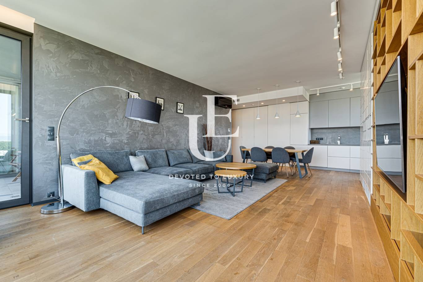 Продава 3-СТАЕН, гр. София, Изгрев, снимка 2 - Апартаменти - 51748184