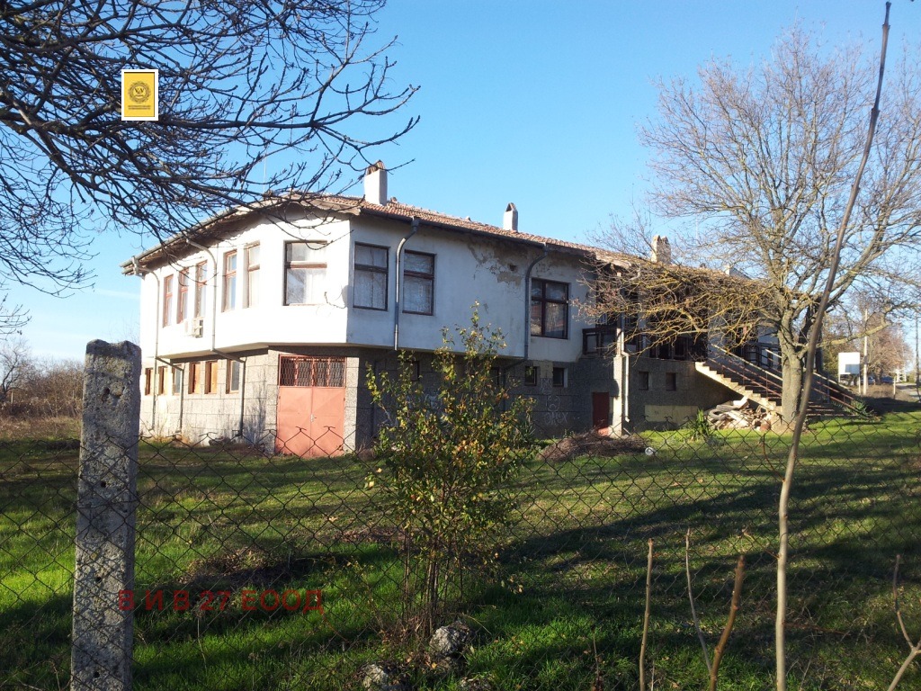 Продава ВИЛА, с. Аврен, област Варна, снимка 2 - Вили - 53770492