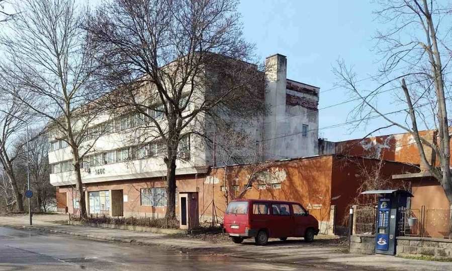 Продава ПРОМ. ПОМЕЩЕНИЕ, гр. Свищов, област Велико Търново, снимка 3 - Производствени сгради - 53889650