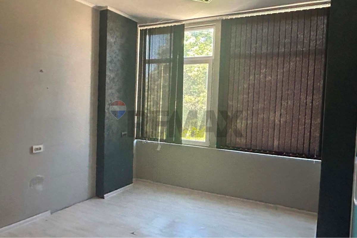 Продава БИЗНЕС ИМОТ, гр. Шумен, Тракия, снимка 9 - Други - 55936539