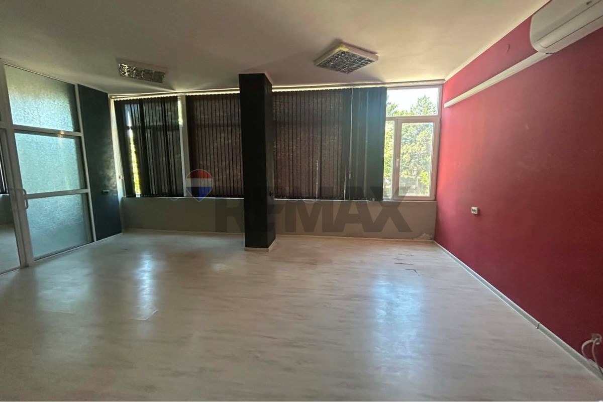 Продава БИЗНЕС ИМОТ, гр. Шумен, Тракия, снимка 3 - Други - 55936539