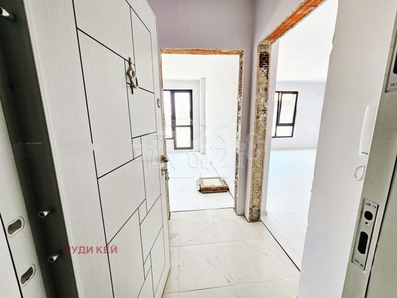 Продава 2-СТАЕН в град Варна, Левски 1 - 67 кв.м / 155 400 € » 303 935.98 лв., РУДИ КЕЙ