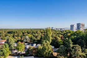 На продаж 3 кімнатна