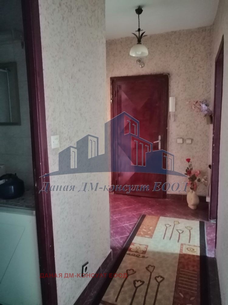 Продава 2-СТАЕН, гр. Шумен, Добруджански, снимка 2 - Апартаменти - 52568561