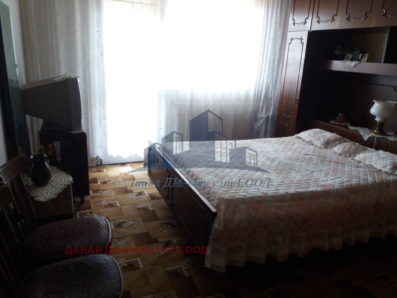 Продава 2-СТАЕН, гр. Шумен, Добруджански, снимка 12 - Апартаменти - 52568561