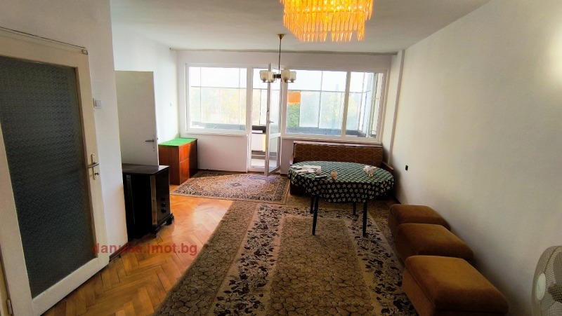 Продается  2 спальни Русе , Център , 98 кв.м | 89842105