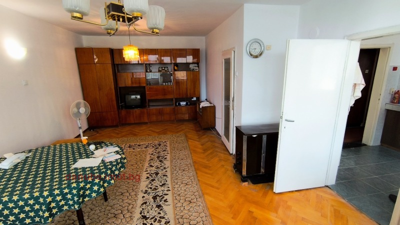Продается  2 спальни Русе , Център , 98 кв.м | 89842105 - изображение [2]