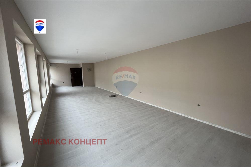 Продава ОФИС, гр. Шумен, Център, снимка 3 - Офиси - 54643622