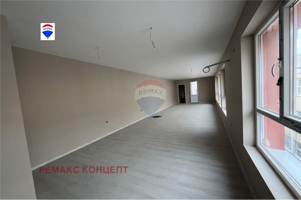 Продава ОФИС, гр. Шумен, Център, снимка 2 - Офиси - 54643622