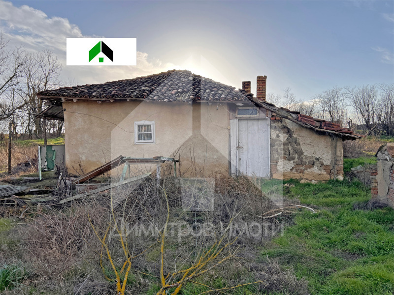 Продава КЪЩА, с. Караманите, област Варна