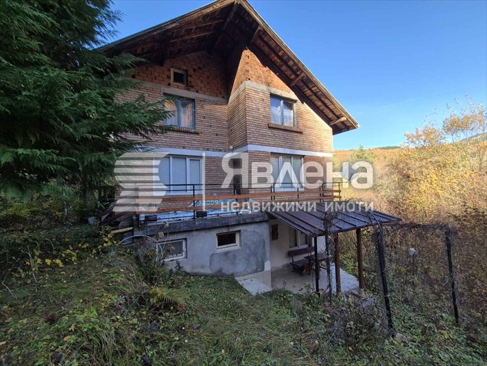 Продава КЪЩА, с. Лесковдол, област София област